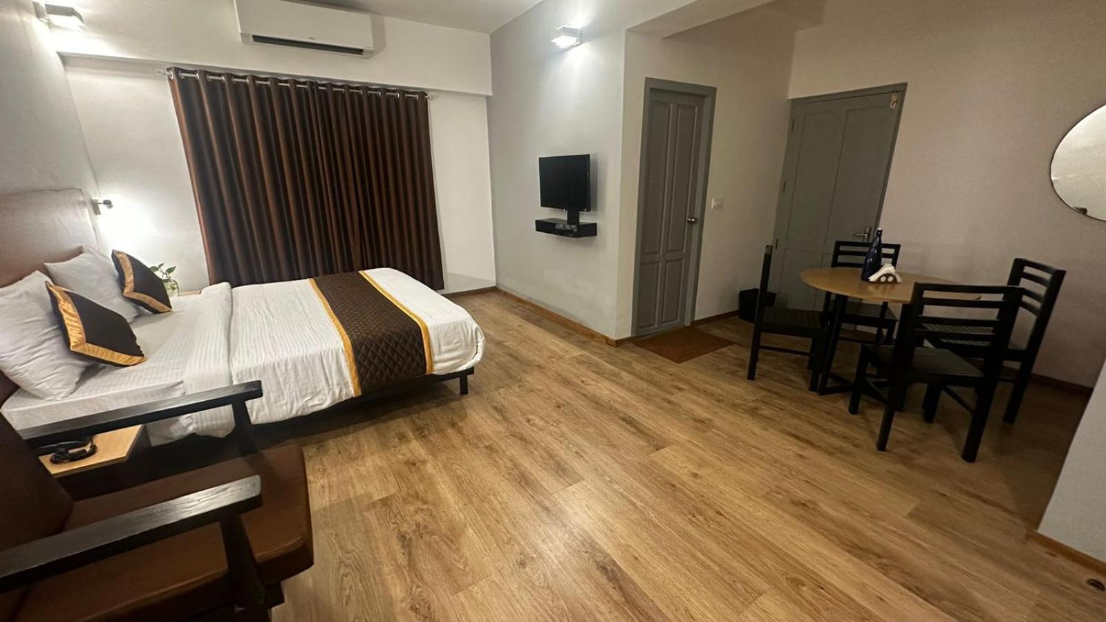 Hotel B R Regency Тривандрум Экстерьер фото